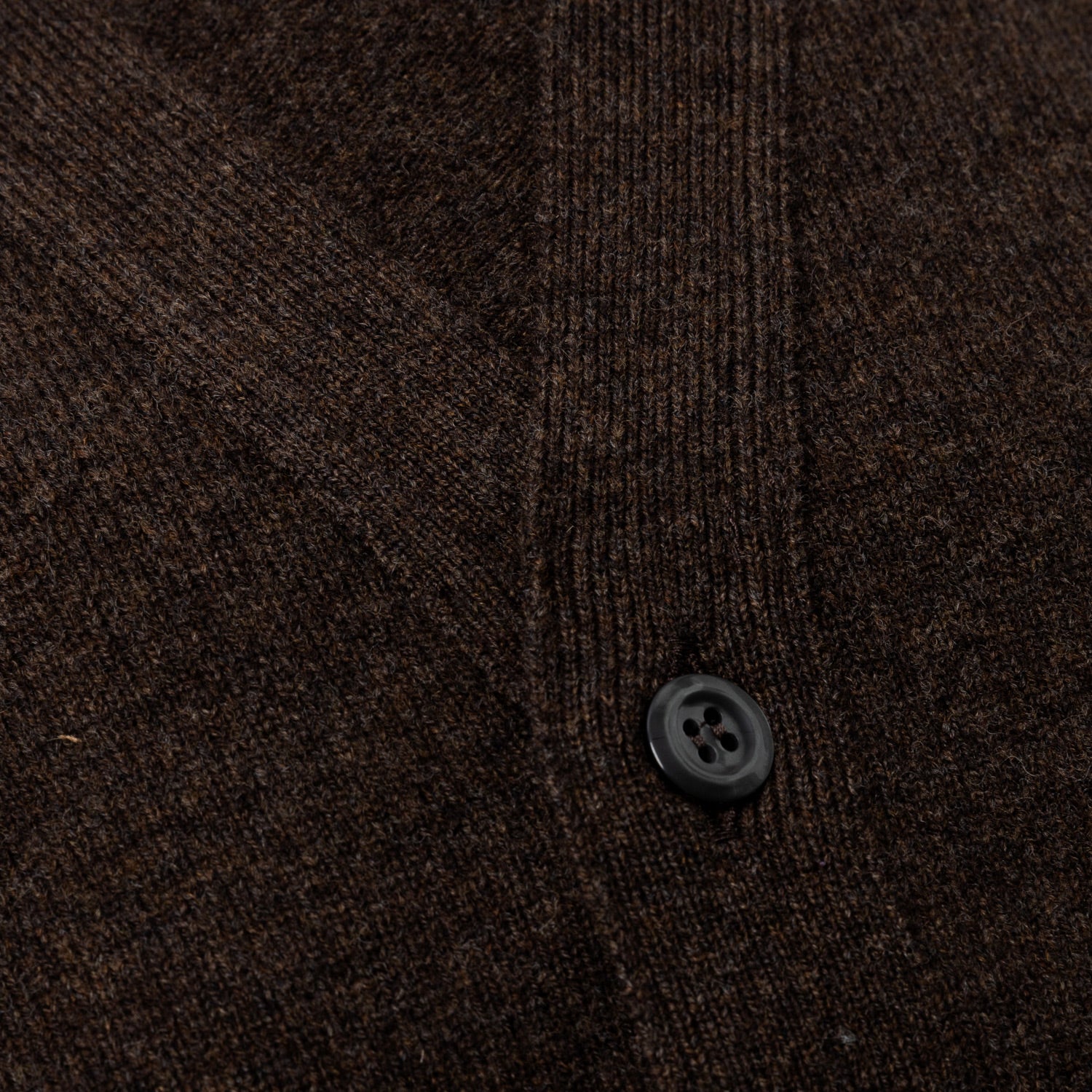 Cardigan "Leven Cardigan" made of Geelong Lambswool - 2 Ply